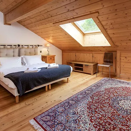 Les Sonnailles - Year שאמוני