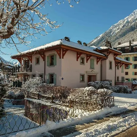Les Sonnailles - Year Apartment
