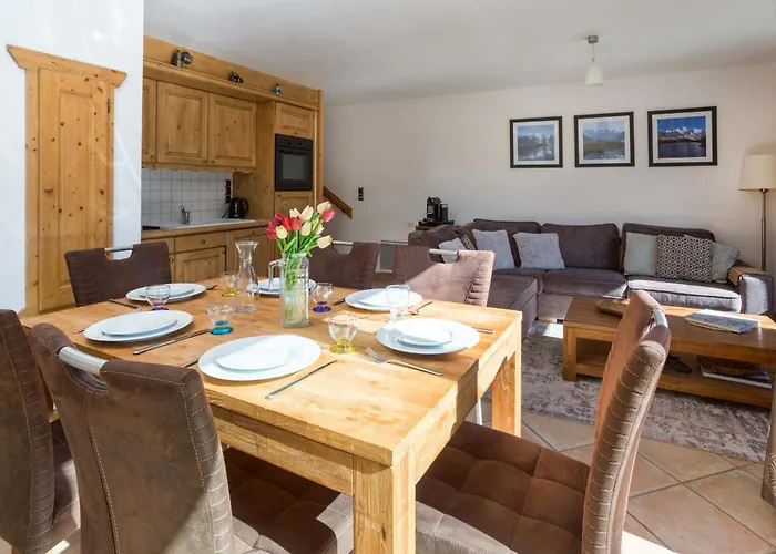 Les Sonnailles - Year