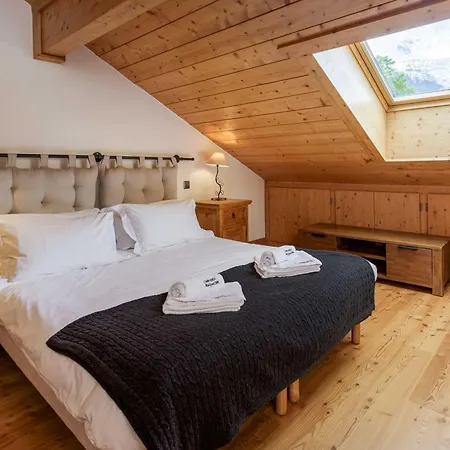 Les Sonnailles - Year Apartment *